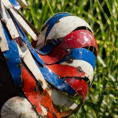 Coq bleu blanc rouge - Sculpture animaux en métal recyclé - 4