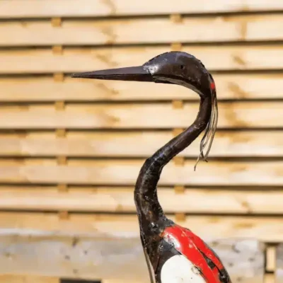 Sculpture d'héron en métal de récupération - zoom sur la tête