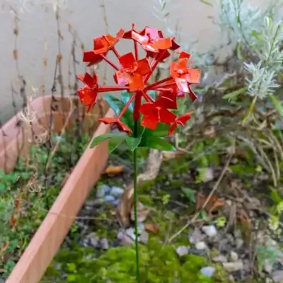 Allium rouge - Fleur en fer forgé pour jardin - Décoration métal - 1