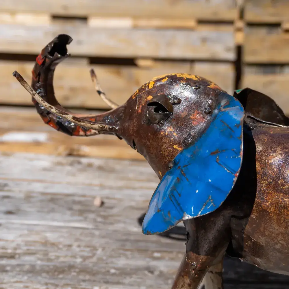 Éléphant coloré – sculpture animaux en métal recyclé – statue jardin - 24 × 34 cm - 2