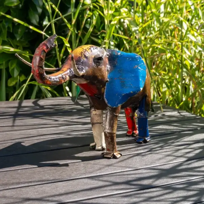 Éléphant coloré – sculpture animaux en métal recyclé – statue jardin - 24 × 34 cm - 7