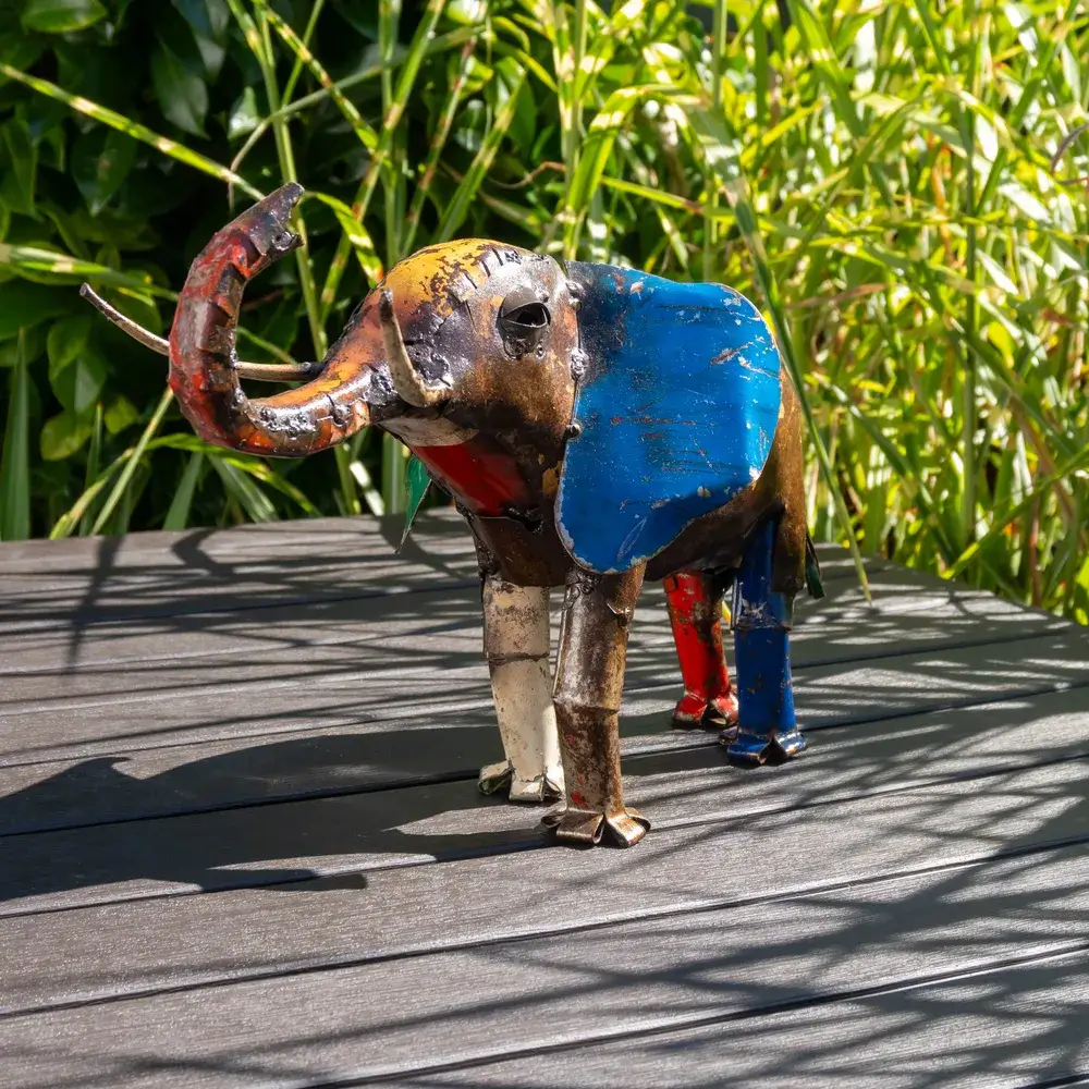 Éléphant coloré – sculpture animaux en métal recyclé – statue jardin - 24 × 34 cm - 7